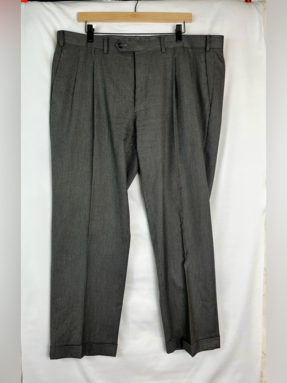 Lauren Ralph Lauren Men’s Gray Herringbone slacks 40W x 28L